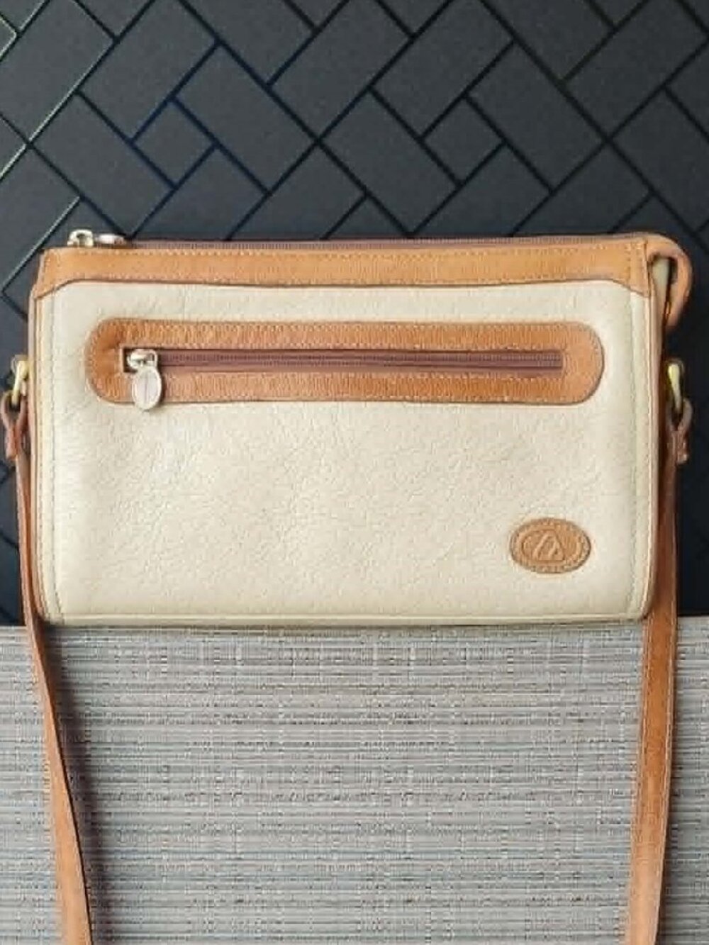 Vintage Premium Genuine Leather Liz Claiborne Crossbody Bag Made in Korea